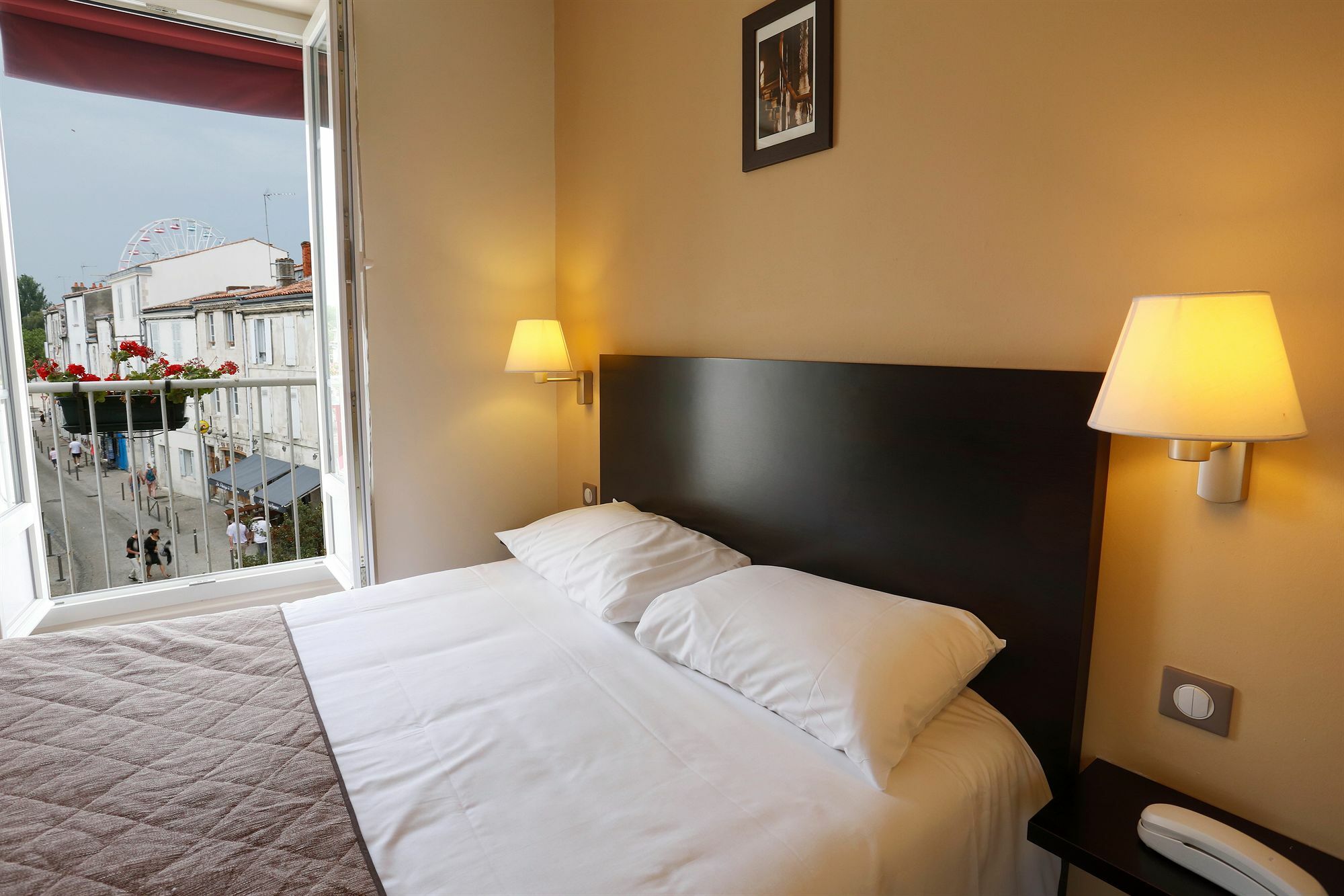 Hotel Le Bord'O Vieux Port La Rochelle  Eksteriør bilde